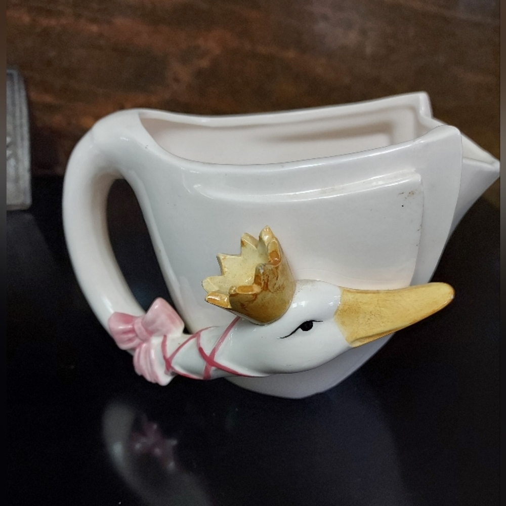Vintage Swang Lake Sigma Creamer 1980's.